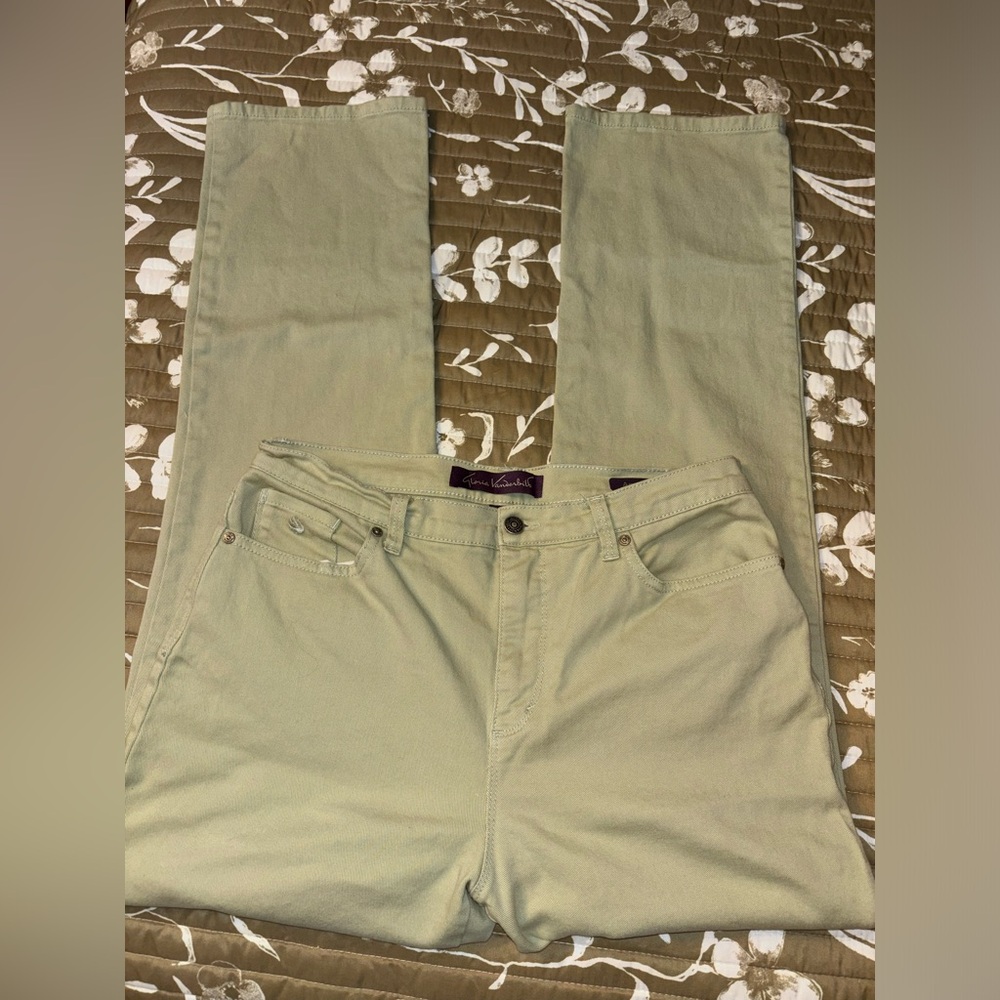 Gloria Vanderbilt Amanda Light‎ Green Jeans Size 10